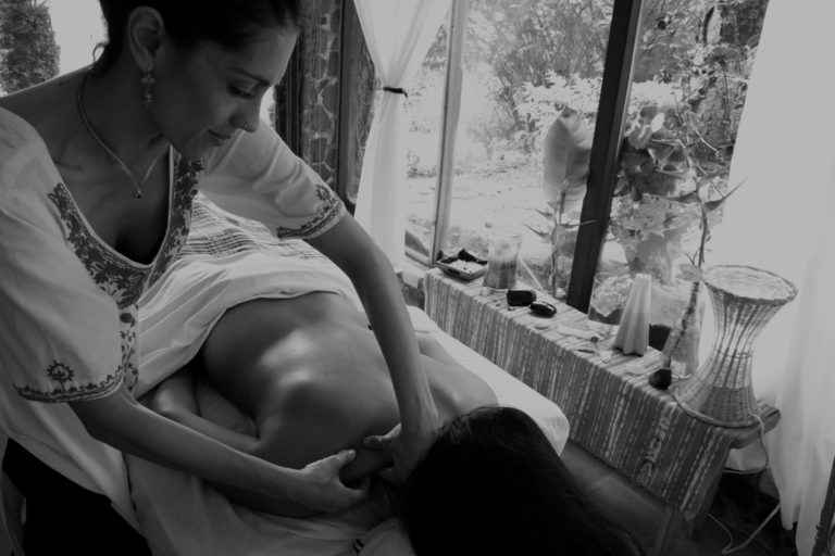 Therapeutic Massage, masaje holistico, masaje atitlan, body and soul